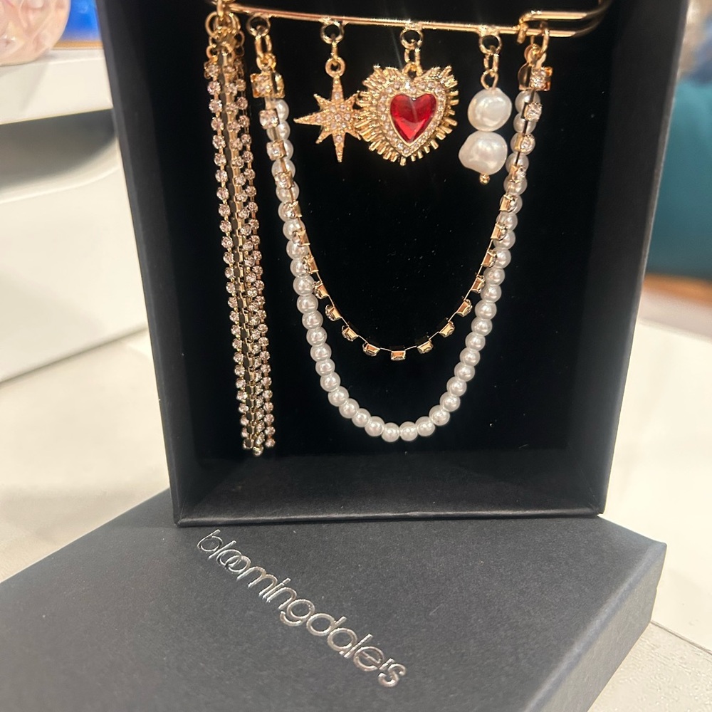 Goddess Gold and Red Heart Brooch Set